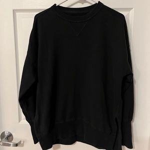 Abercrombie black crewneck